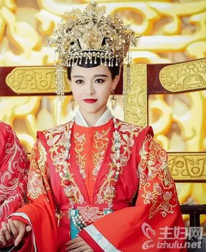 《锦绣未央》唐嫣傻白甜蜕变成女王古装造型华美大气美呆了!