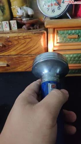 上世纪70-80年代搪瓷竹节图案老式手电筒电池民俗老物品.