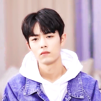 肖战哥哥的表情就是大白兔奶糖味的香水,看一遍整个空气都是甜丝丝的.