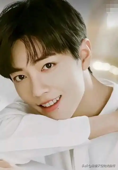 形容男生笑容温暖阳光的句子(笑容温暖整个冬季的唯美语录)-美文社