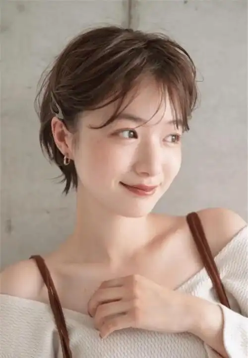 试试今夏最火的"4种"短发,青春减龄又显脸小|发型|脸型|卷发|短卷发