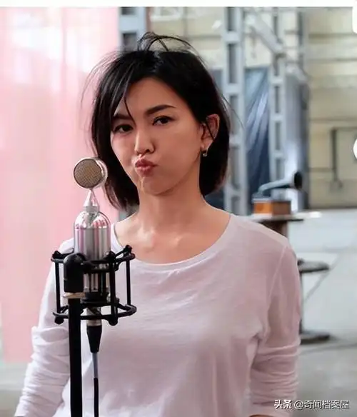 先锋报道-要点新闻-歌越红人越低调的6位歌手:每首歌曲传唱度极高