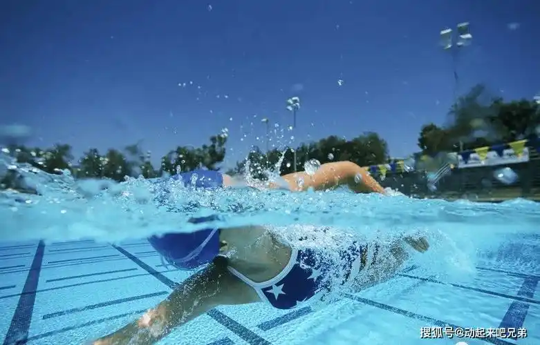 身材绝美的倪妮,不愧是二级游泳运动员!