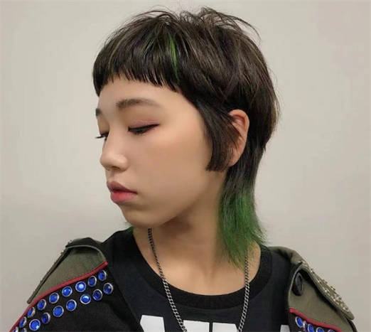 少年感狼发鲻鱼头 最受年轻人喜爱的发型