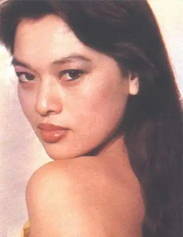 看了史可年轻时照片,才知道张艺谋为何当初想选她而非巩俐