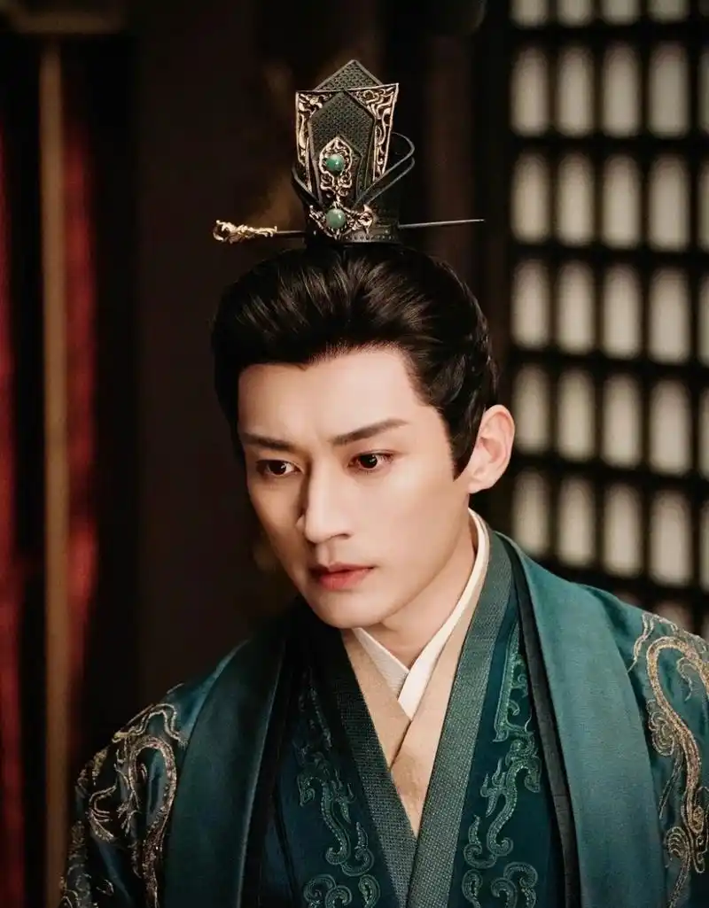 该剧由刘学义,吴谨言主演,导演是执导过《护心》的程箓,预计12月中