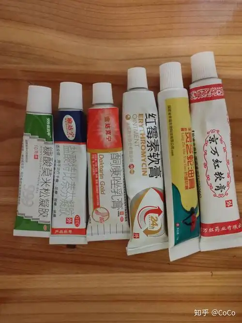 从六月初到六月底我的手一直很痒很痒,每天我都在吃中药,擦药膏,严重