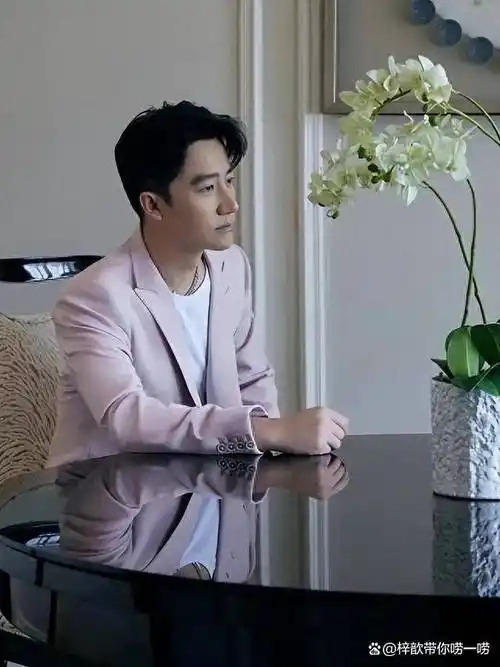 不拍戏就"消失",如今38岁的黄轩,已走上了男演员的另一条大道_角色