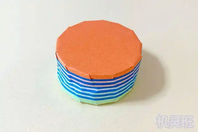 废物利用自制能发声的幼儿乐器卫生纸芯手工做手铃鼓步骤图解