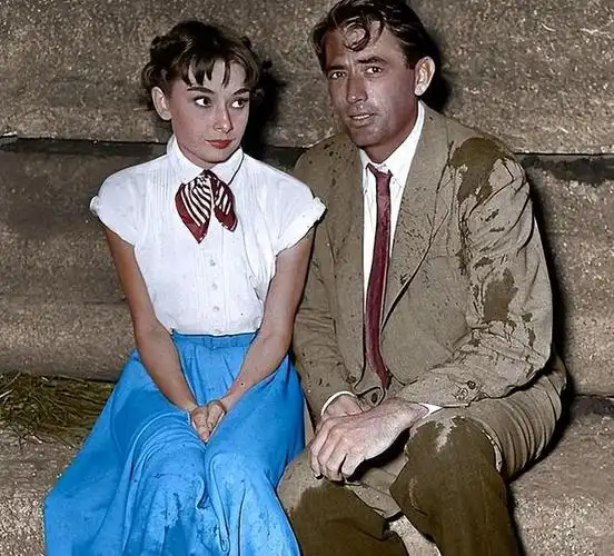 费雯丽,一个能和赫本媲美的女人,她的穿衣打扮也太时尚高级了吧