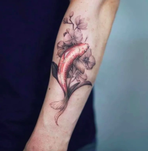 如果你想纹身又不知道纹什么好的话,不妨试试鲤鱼纹身