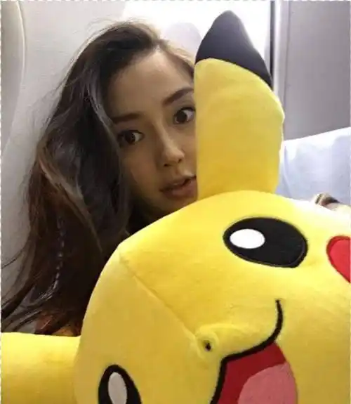 出与对孩子的保护,两人从未晒出过小海绵的正面照