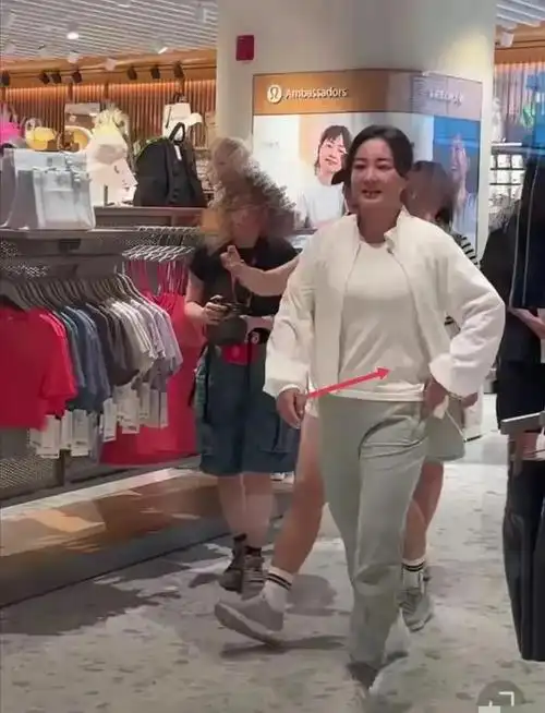 贾玲"复胖"近照,彻底戳穿她的真实处境,徐峥的话终于有人信了