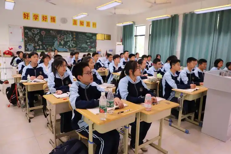 新篇——市教科所对九江金安高级中学(九江石化中学)开展教学管理视导