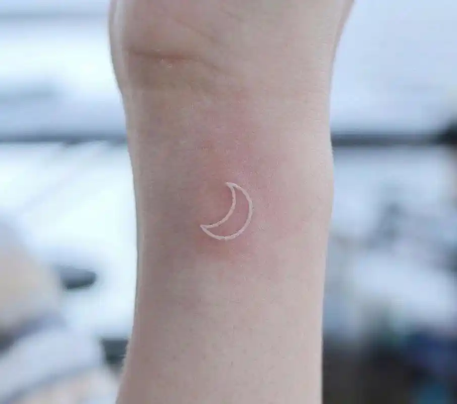 93白色月亮纹身图案 白色纹身图案,适合闺蜜的纹身图案纹身小图案