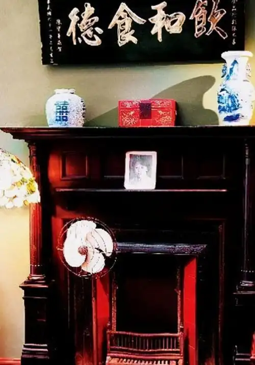 晒晒张信哲住的豪宅全屋墙面只有大白墙装修也太随意了