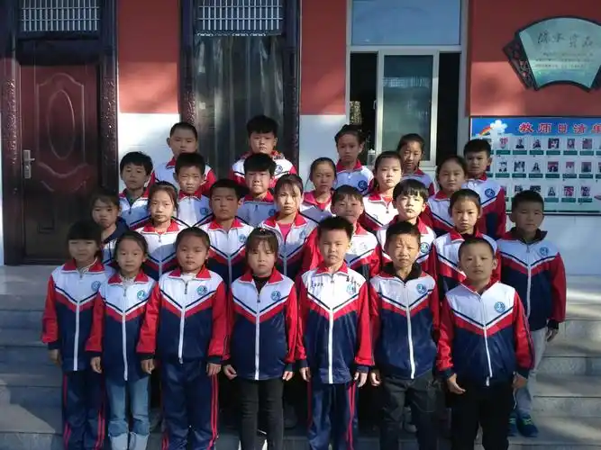 进步较大的学生合影