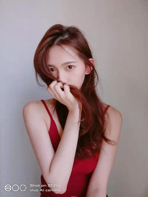 78九宫格自拍姿势7877少女风调色教程