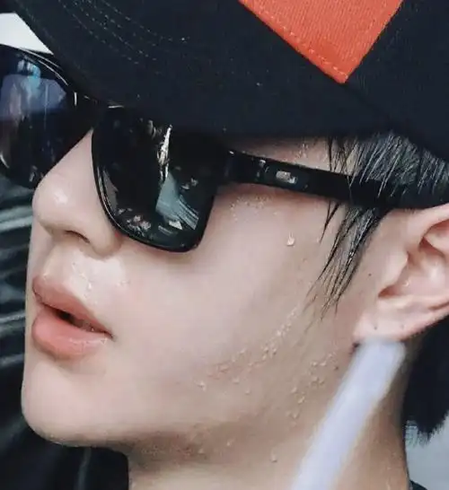 王一博朋友圈背景图片