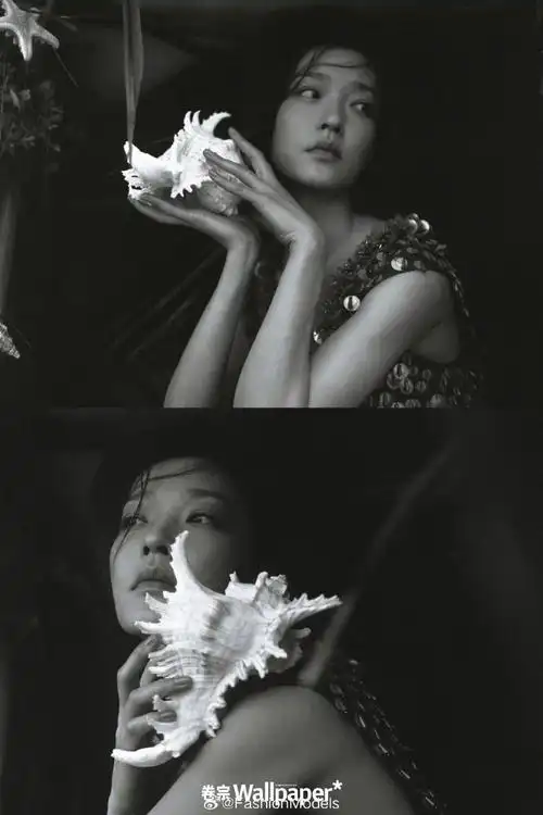 超模,演员#杜鹃#登上《wallpaper*卷宗》三月刊封面,杂志特别选择了一