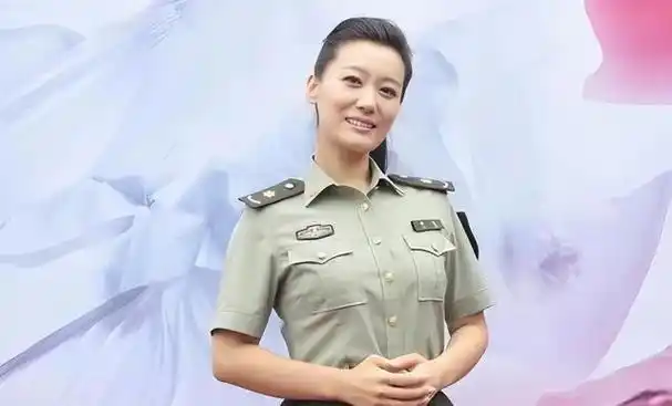 身材丰满长相甜美的八位军旅女歌手你喜欢谁