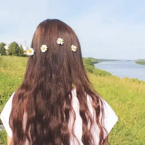 背影女头像by李倩