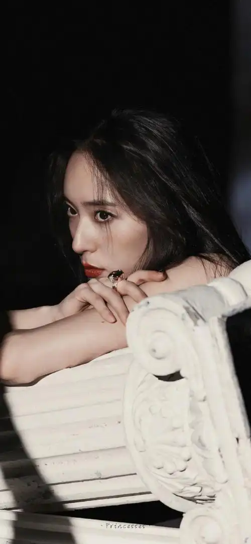 郑秀晶壁纸##郑秀晶电影蜘蛛窝