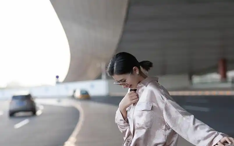 斓曦时尚写真图片