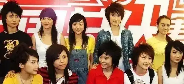 9位超女现状:李宇春身患重病,黄雅莉租房种菜,张靓颖被骗6亿