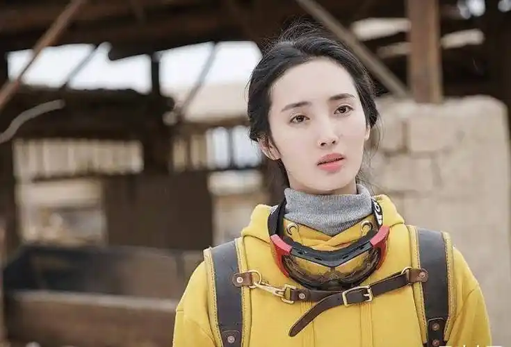 王紫璇能演敢演形象多变不受限,从神婆到女警,装腔作势也是优势