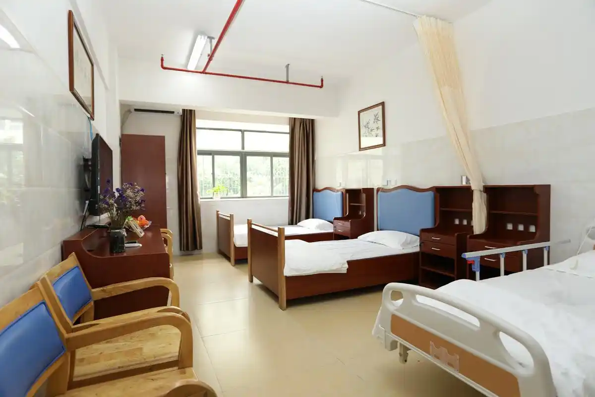 如何选择养老院