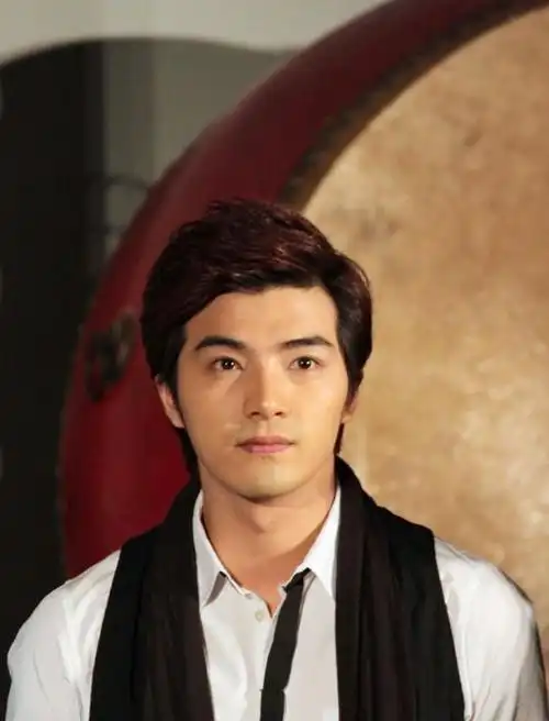 贺军翔(中国台湾男演员))_石塘网