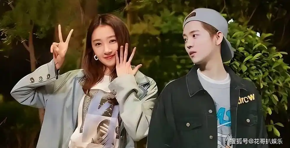 鹿晗关晓彤日本旅游被偶遇,同框力破分手传闻,cp粉表示又磕到了