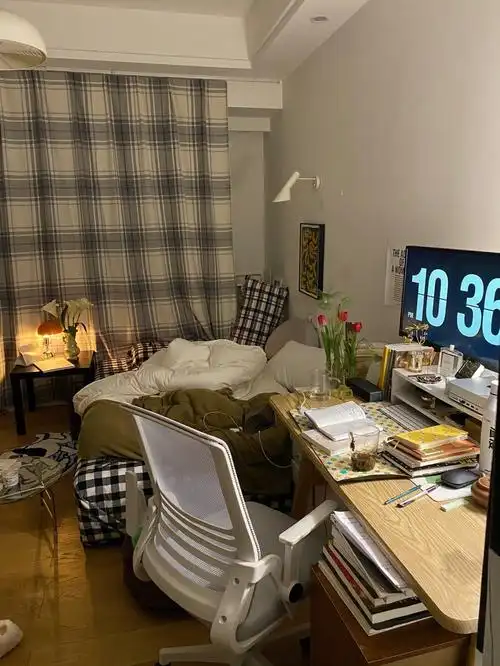 夜晚卧室随拍人间有味是清欢