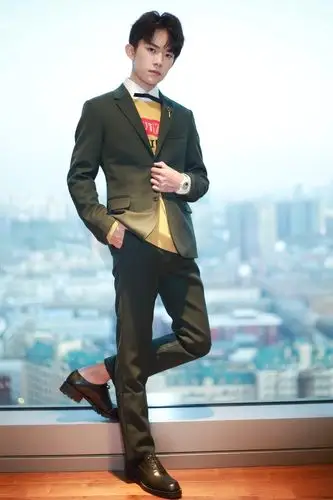 易烊千玺绿色西装帅气高清图片68