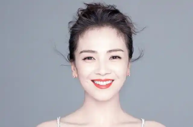 刘涛清新性感半身照,唯美优雅,仙气飘飘