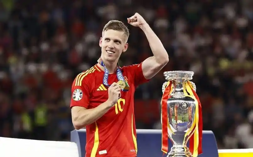 福星!西班牙球星不但获得欧洲杯金靴,还用这金头拯救了球队