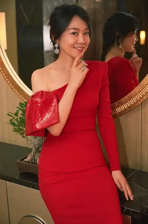 闫妮老公的个人资料简介(闫妮和前夫邹伟的人生状况)