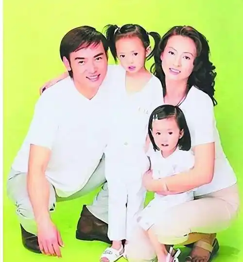 第一"古装男神":为留住女儿将上亿身家给前妻,如今再度走红_焦恩俊