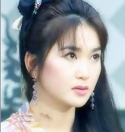 最美的"妲己"温碧霞 strong> /p>  p>温碧霞 /strong>,年轻时真实绝色