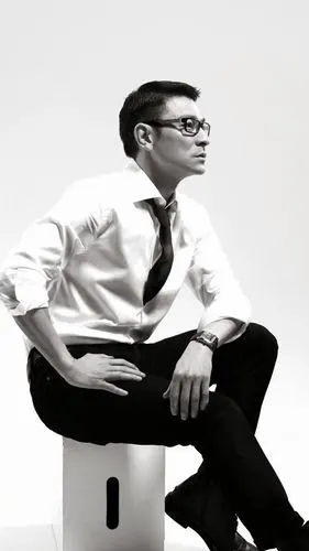 刘德华黑色写真高清手机壁纸