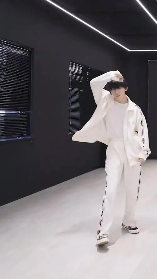 和马嘉祺一起拥抱春天##凝聚v力量