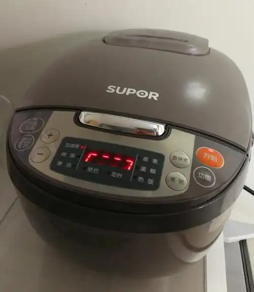 苏泊尔电饭煲e0故障