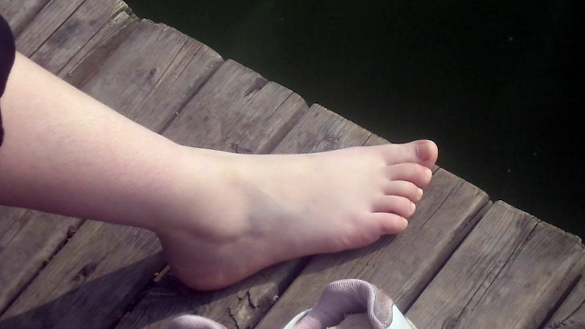 寿命长的人,脚上会有3个特征,若你符合,可能容易长寿