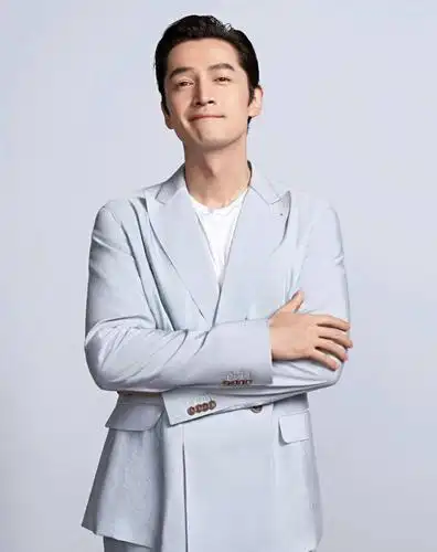 实力派男星胡歌时尚写真:高颜值高演技男神