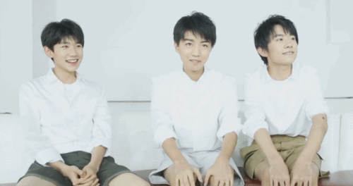 tfboys超级默契动图,考验兄弟情的时候到啦!