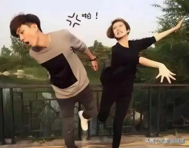 戚薇与李承铉的粉红丝带写真引发热议网友这尺度太大了