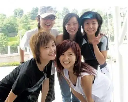 新浪娱乐讯 2005年8月26日,超级女声总决赛落幕,由此开启乐坛一个新