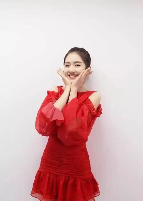 李兰迪,甜美可人的气质美女_演技_扮相_观众