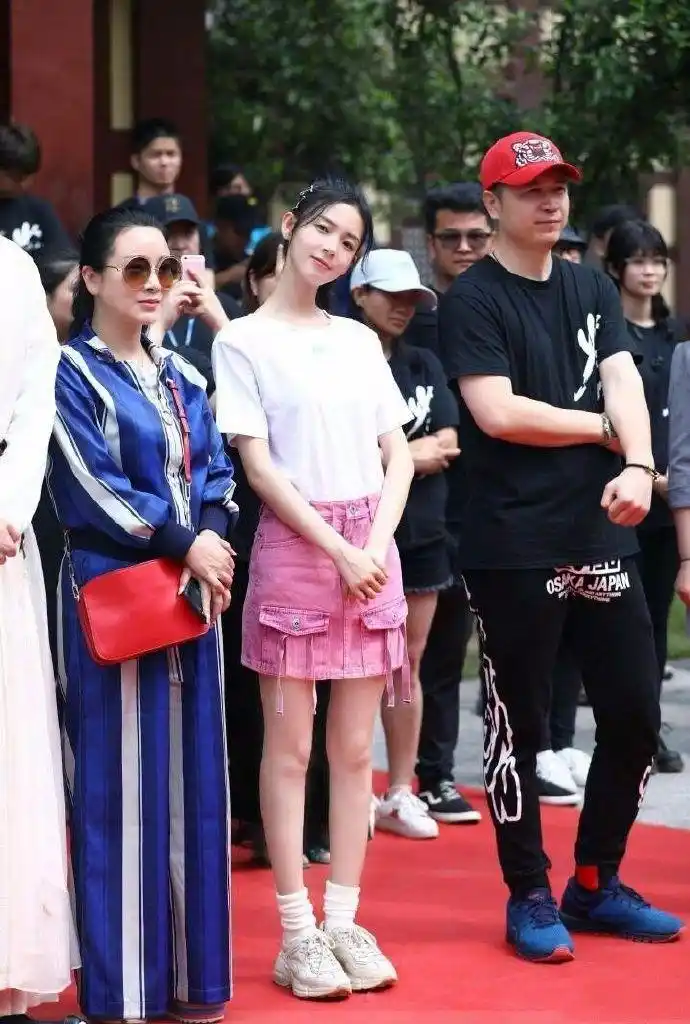 陈瑶168的身高,还没80斤?腿长腰细,要胸有胸!